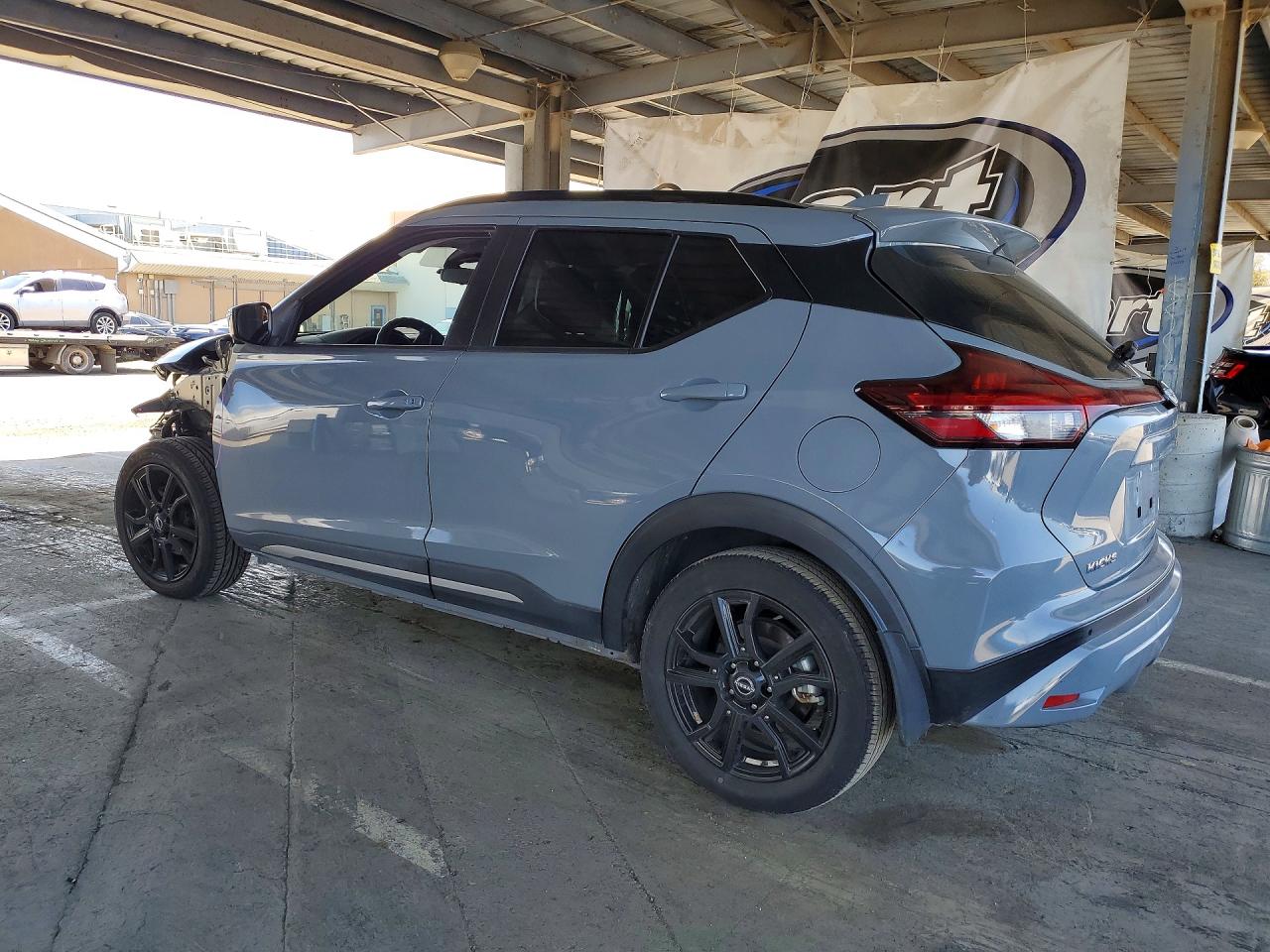 Nissan Kicks Sr