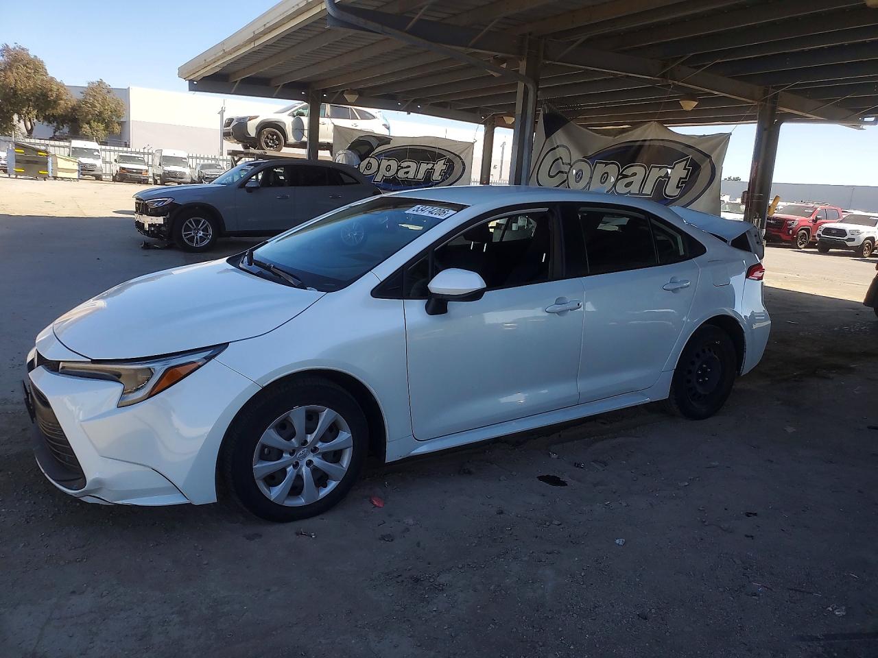 Salvage Toyota Corolla Image