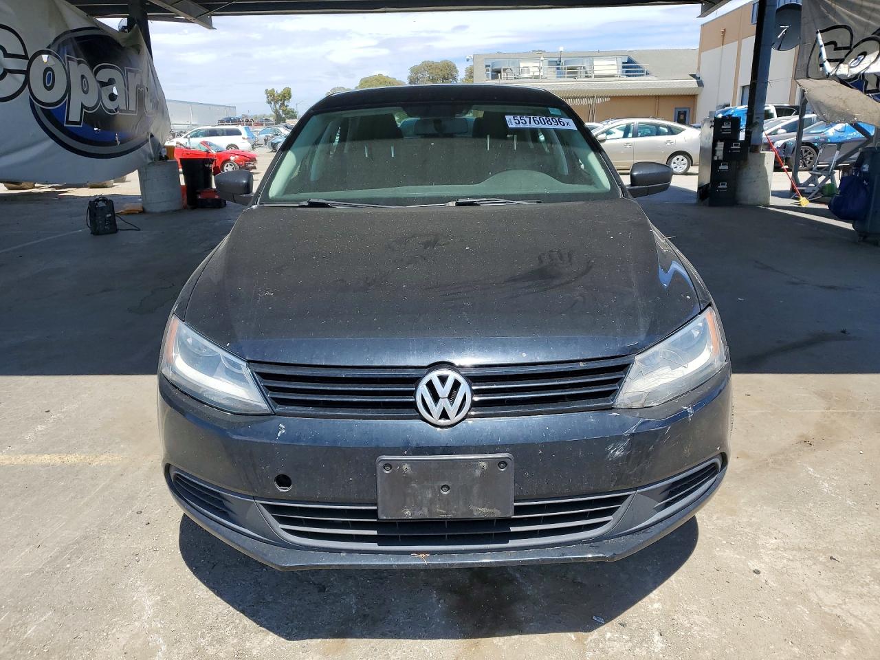 Volkswagen Jetta Base