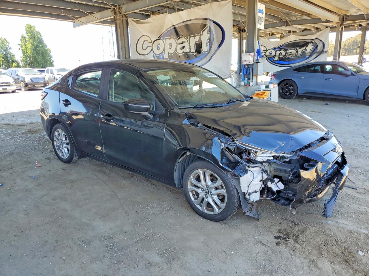 Toyota Yaris Base
