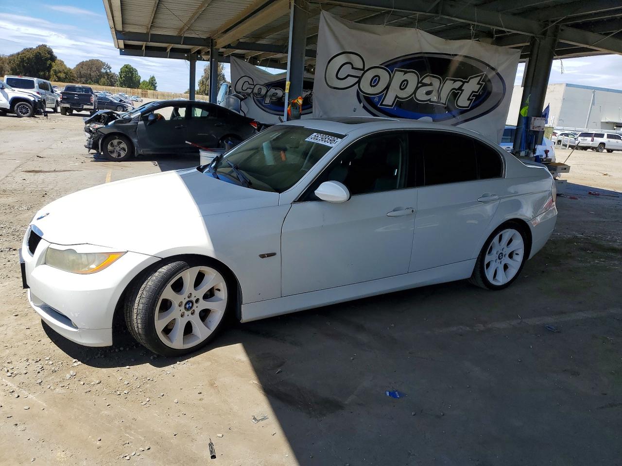 Salvage BMW 3 Series Image