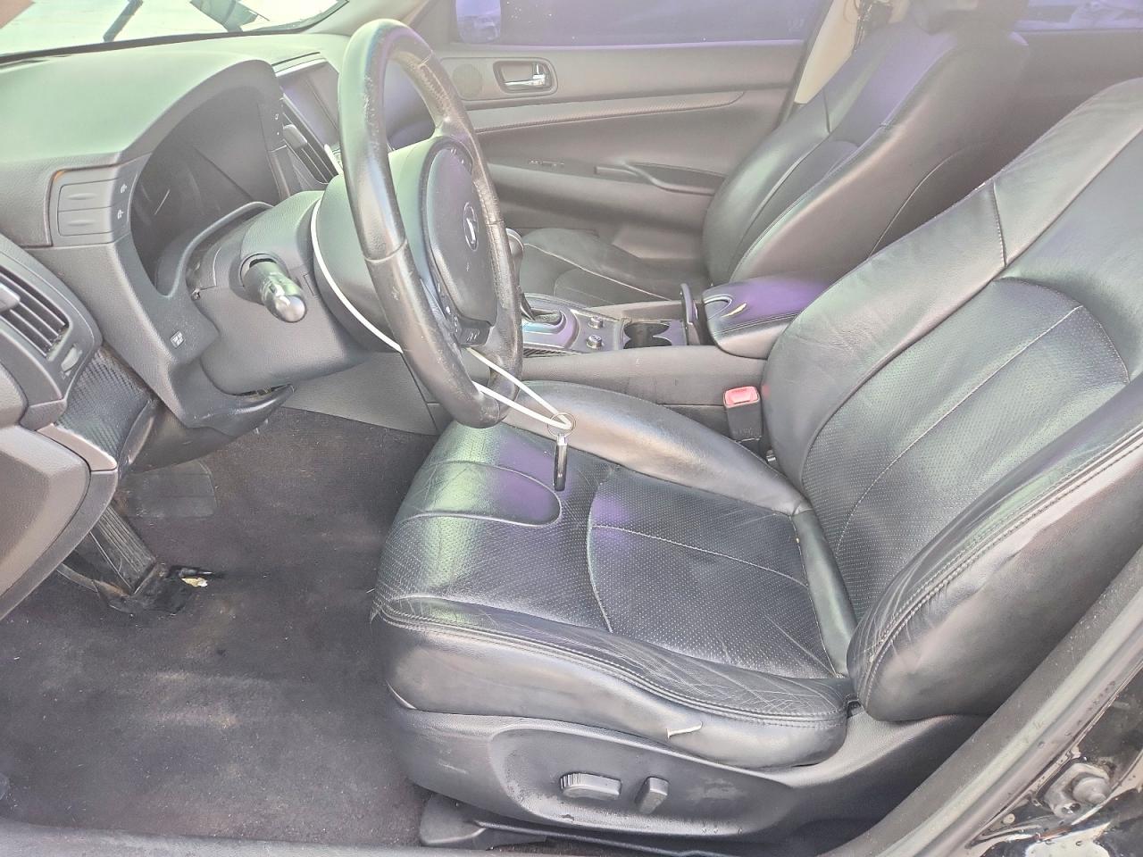 INFINITI Q40 Base