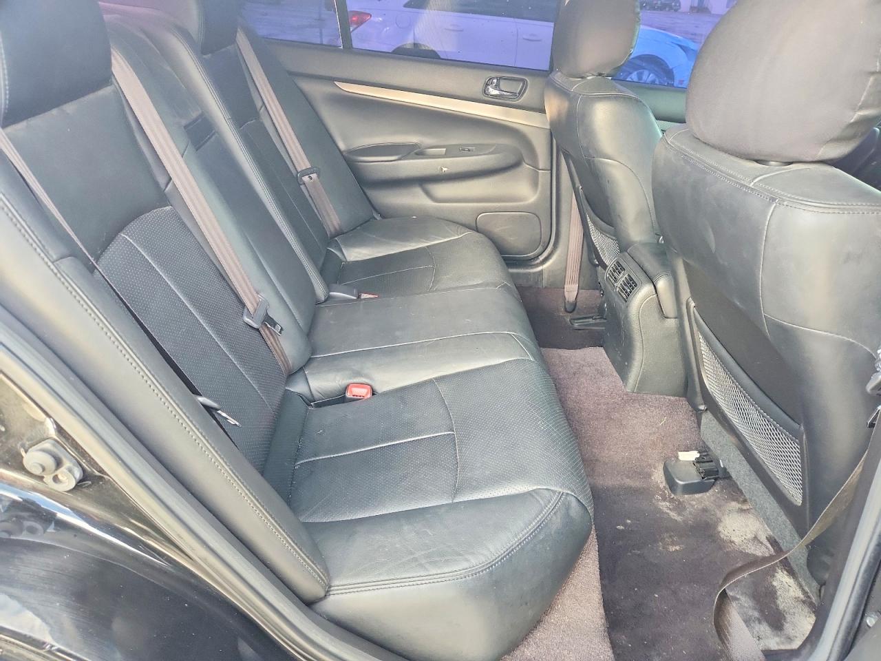 INFINITI Q40 Base