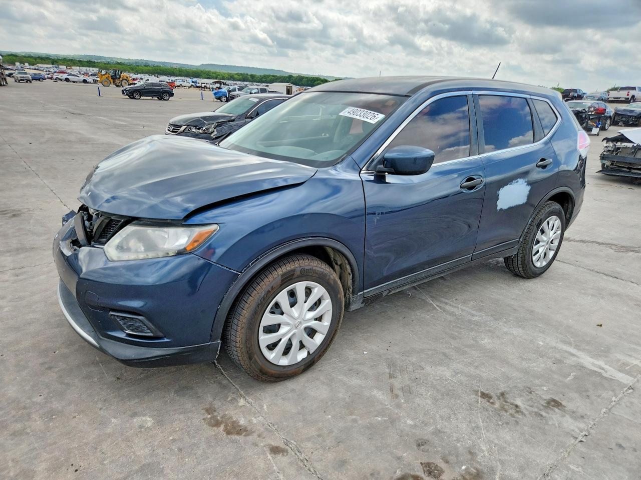 Salvage Nissan Rogue Image