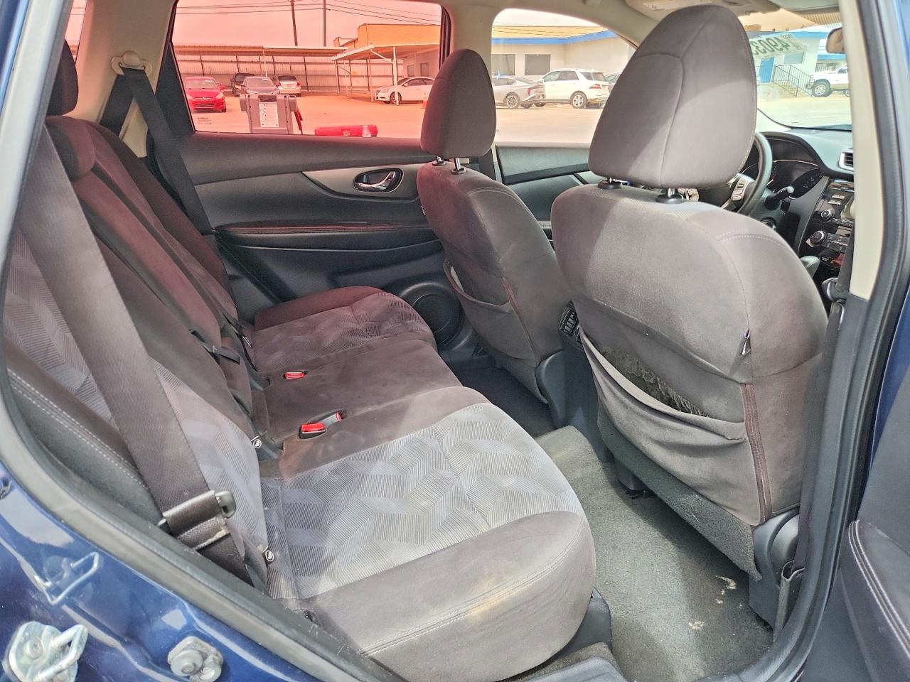 Nissan Rogue S