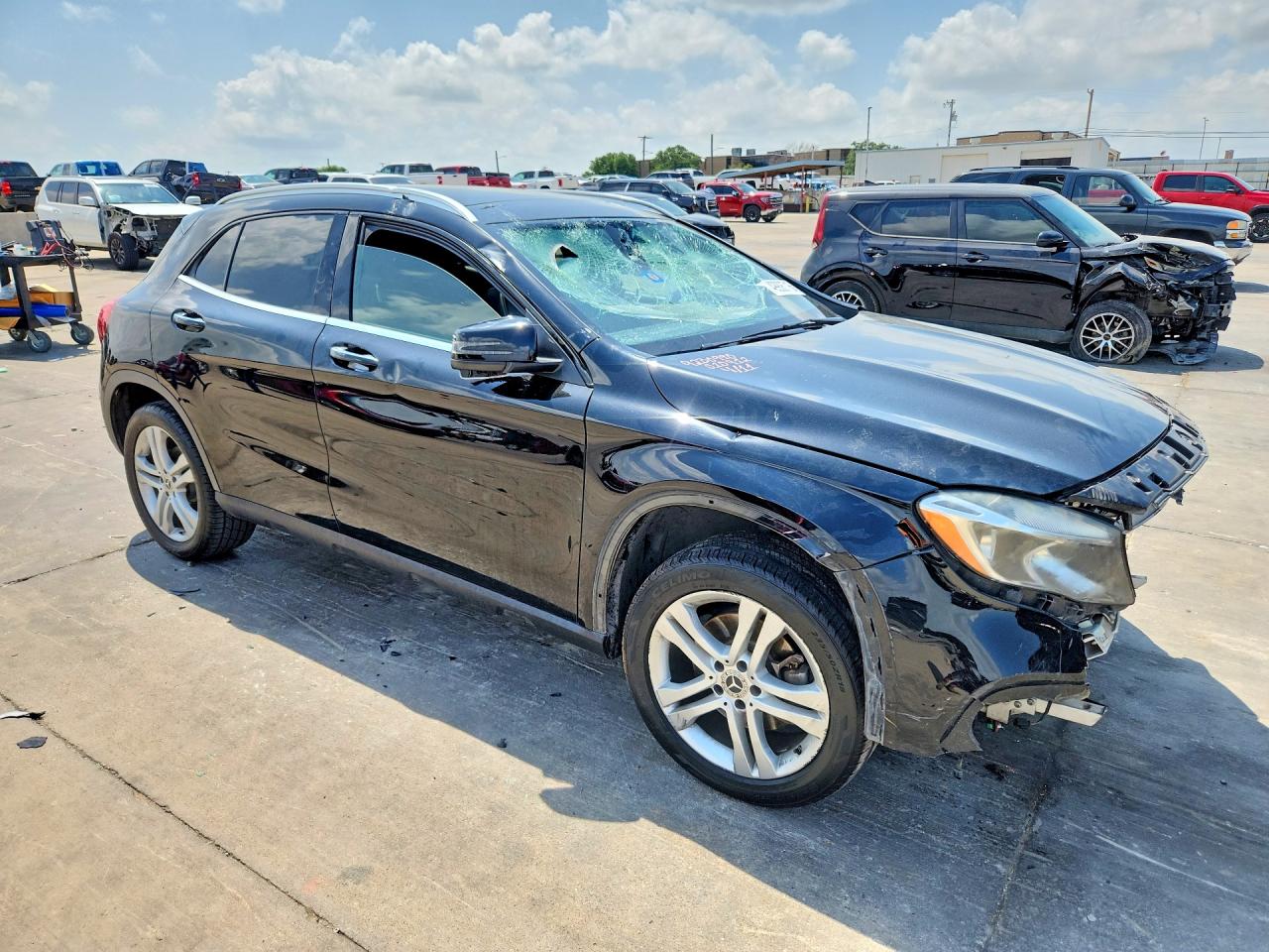 Mercedes-Benz GLA 250