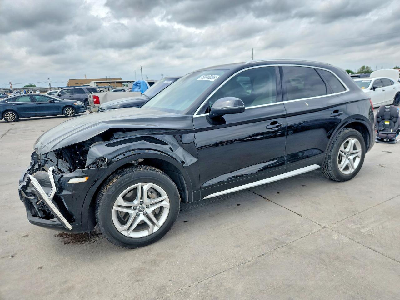 Salvage Audi Q5 Image
