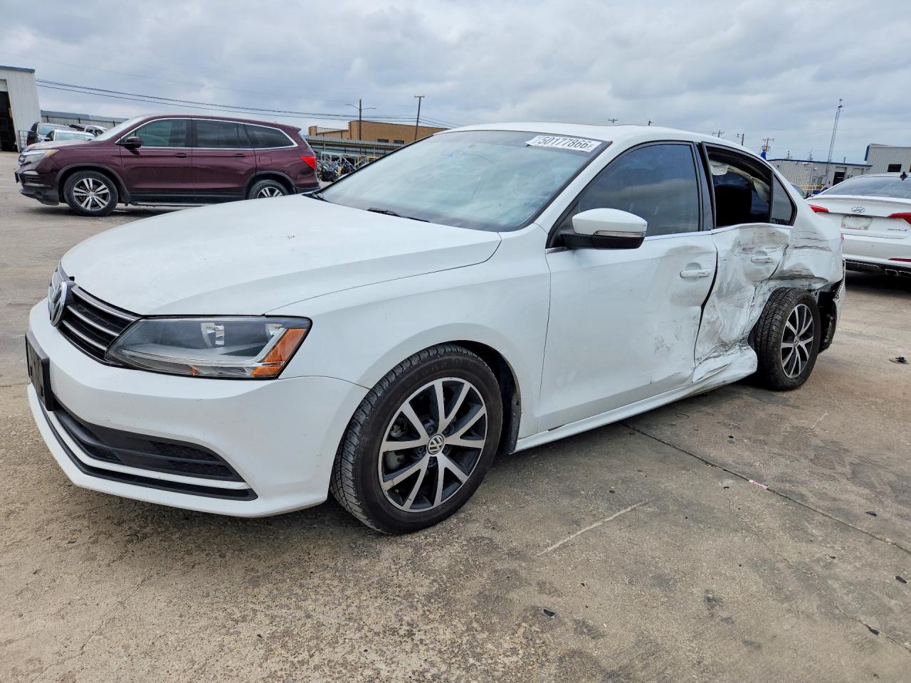 Salvage Volkswagen Jetta Image
