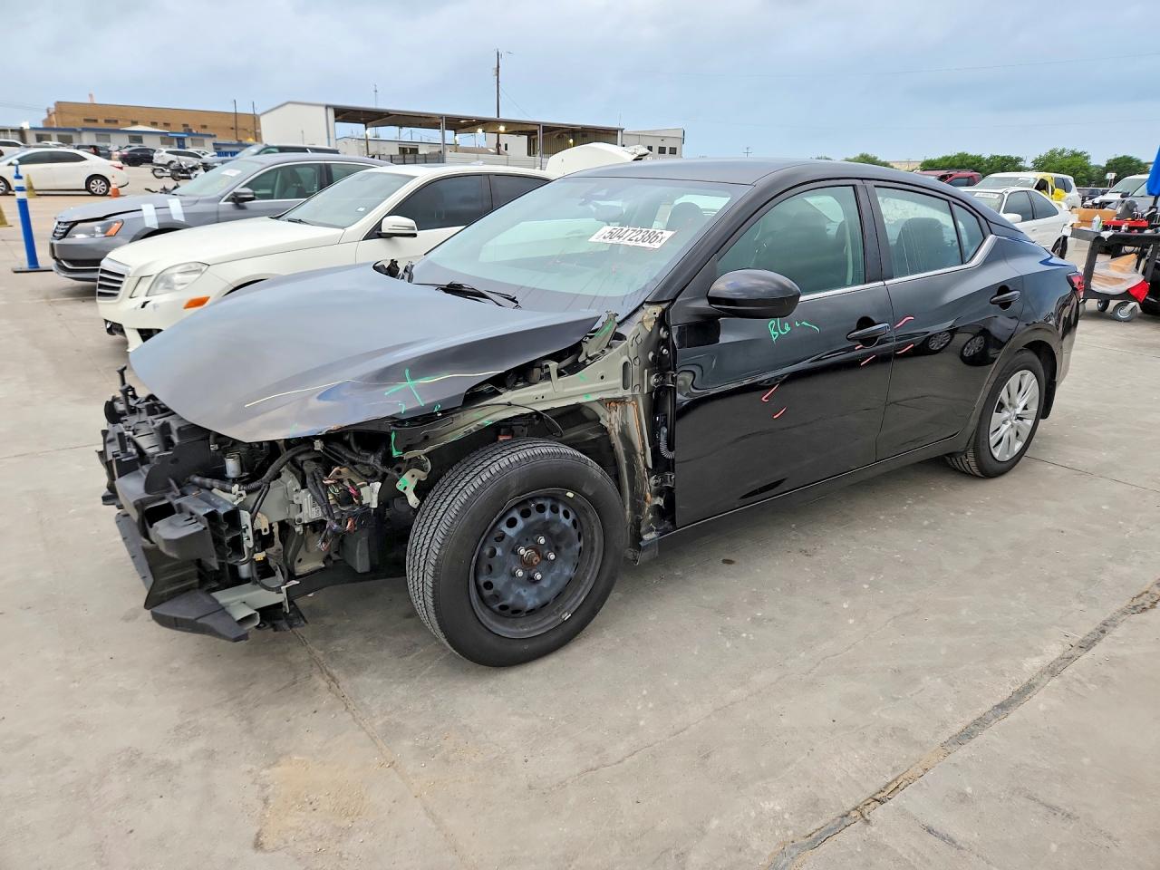 Salvage Nissan Sentra Image