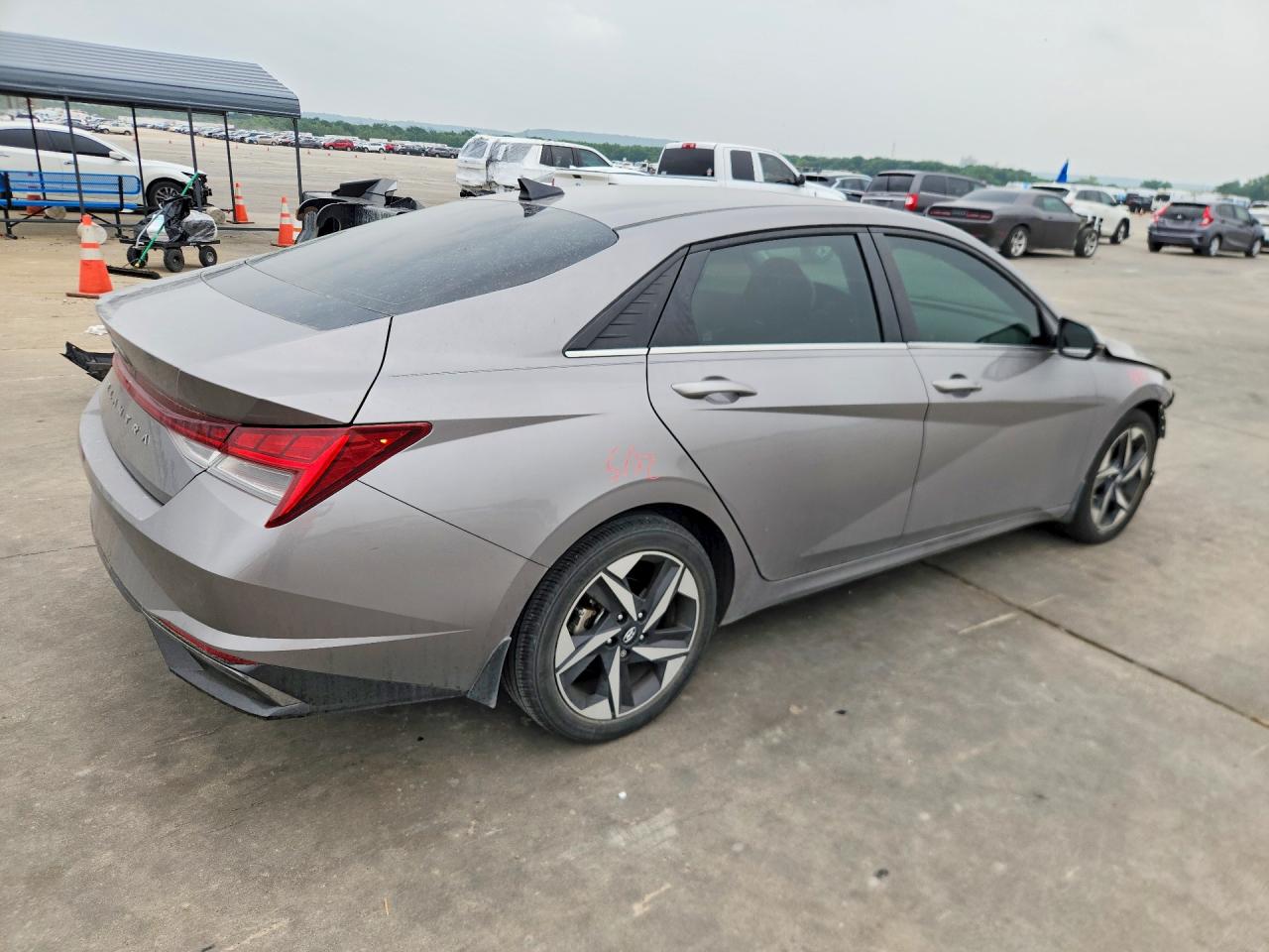 Hyundai ELANTRA Sel