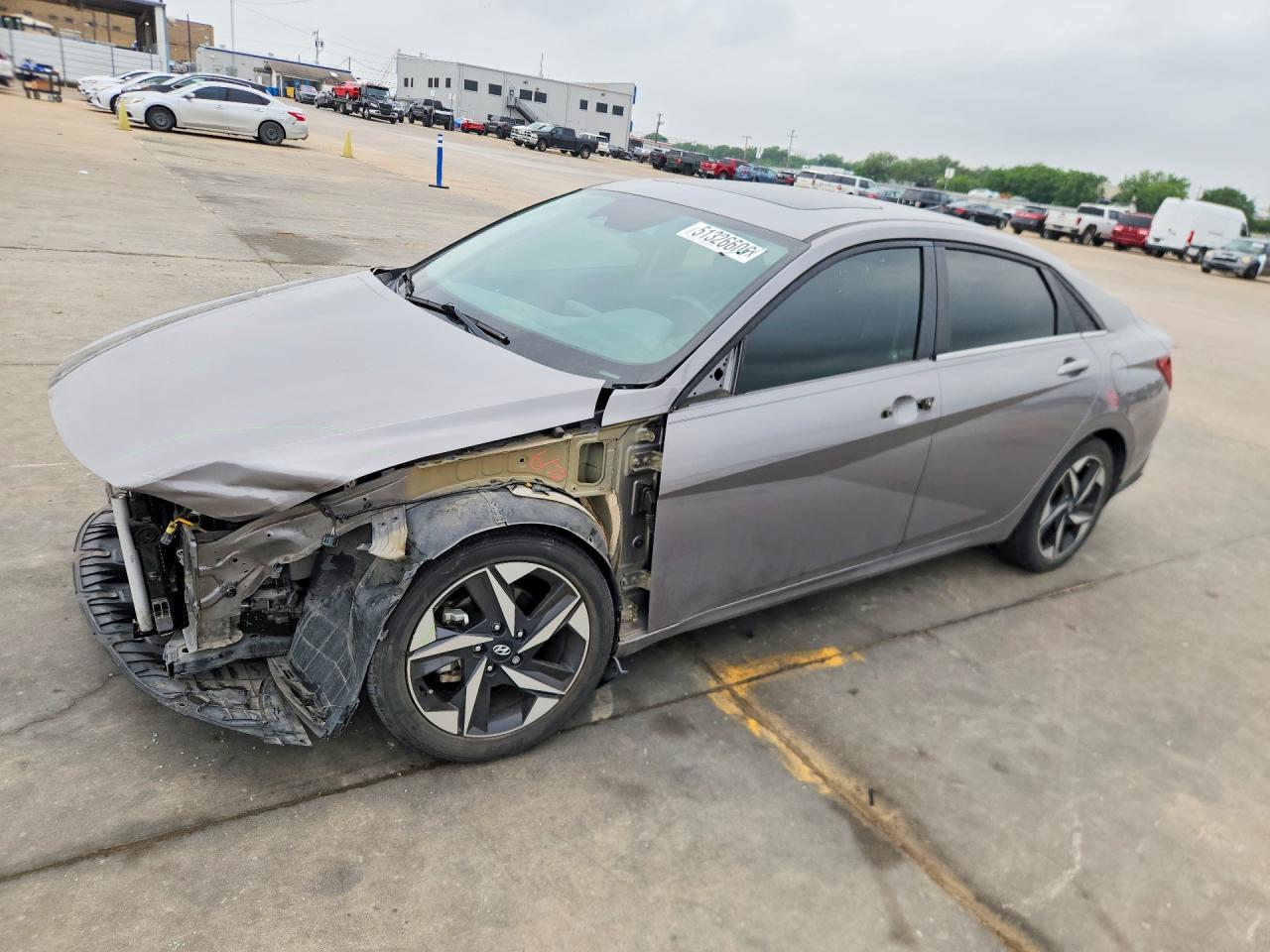 Salvage Hyundai ELANTRA Image