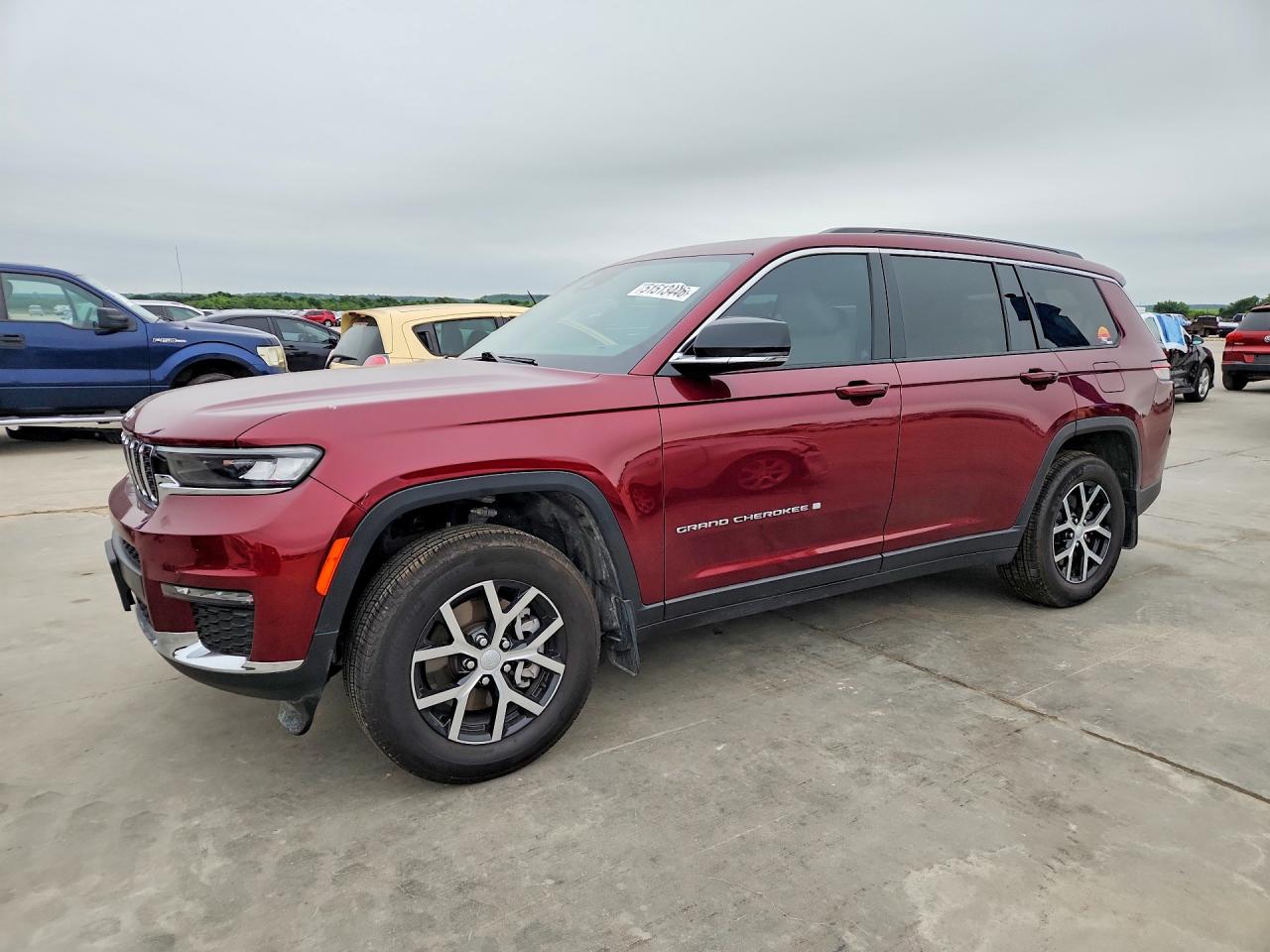 Salvage Jeep Cherokee Image