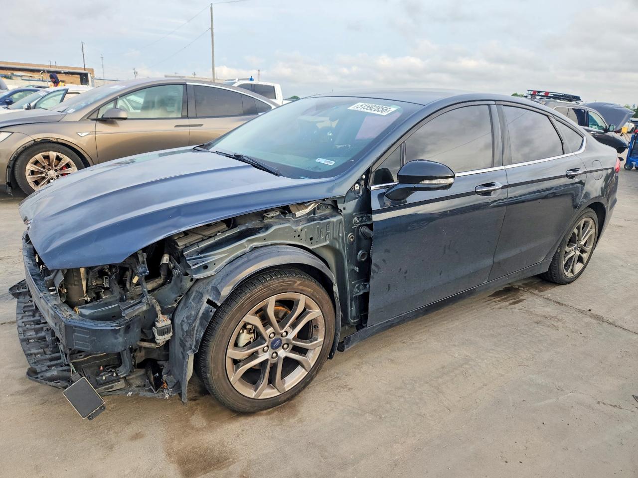 Salvage Ford Fusion Image