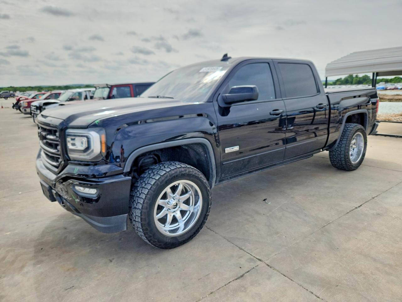 Salvage GMC Sierra Image