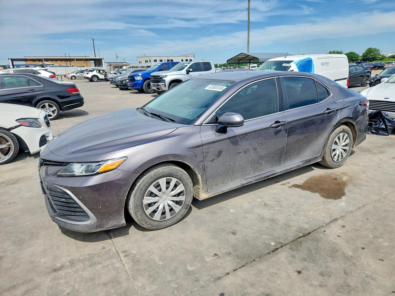 Salvage Toyota Camry Image