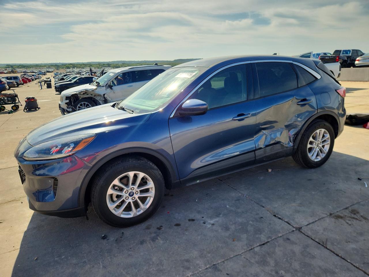 Salvage Ford Escape Image