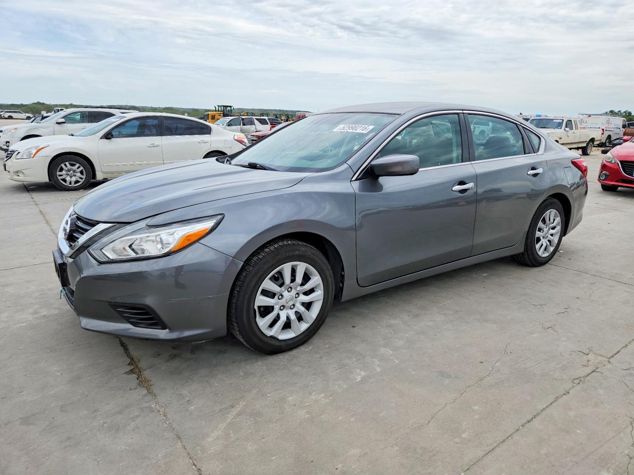 Salvage Nissan Altima Image