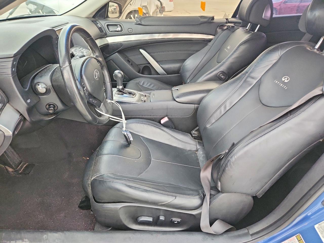 INFINITI G37 Base