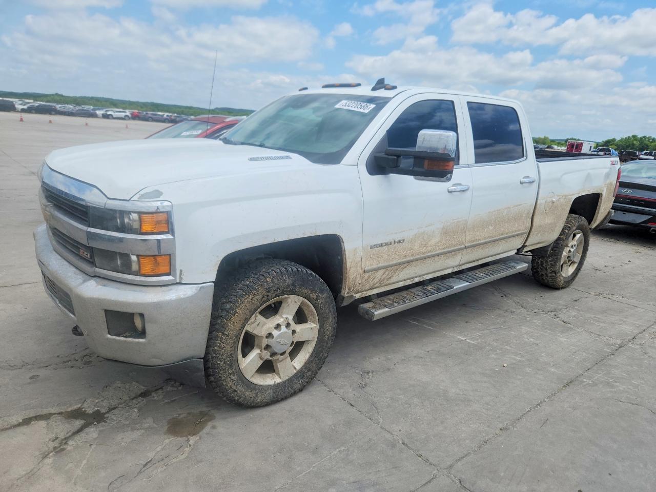 Salvage Chevrolet Silverado Image