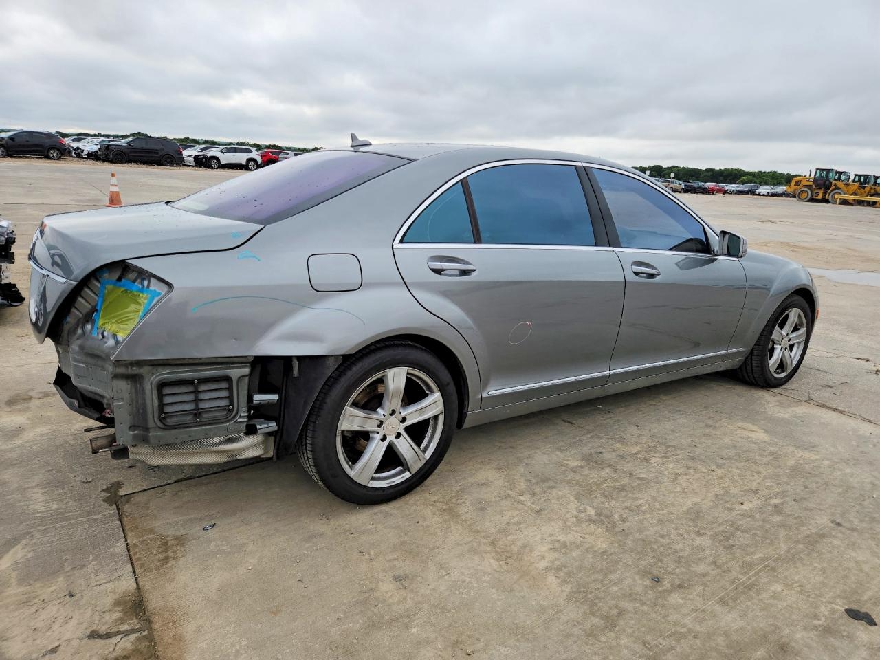 Mercedes-Benz S-Class 550