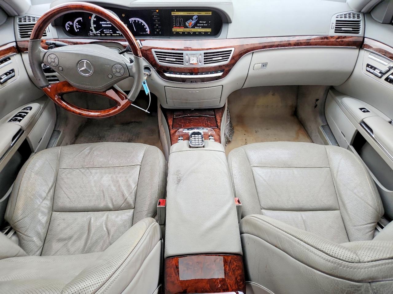 Mercedes-Benz S-Class 550