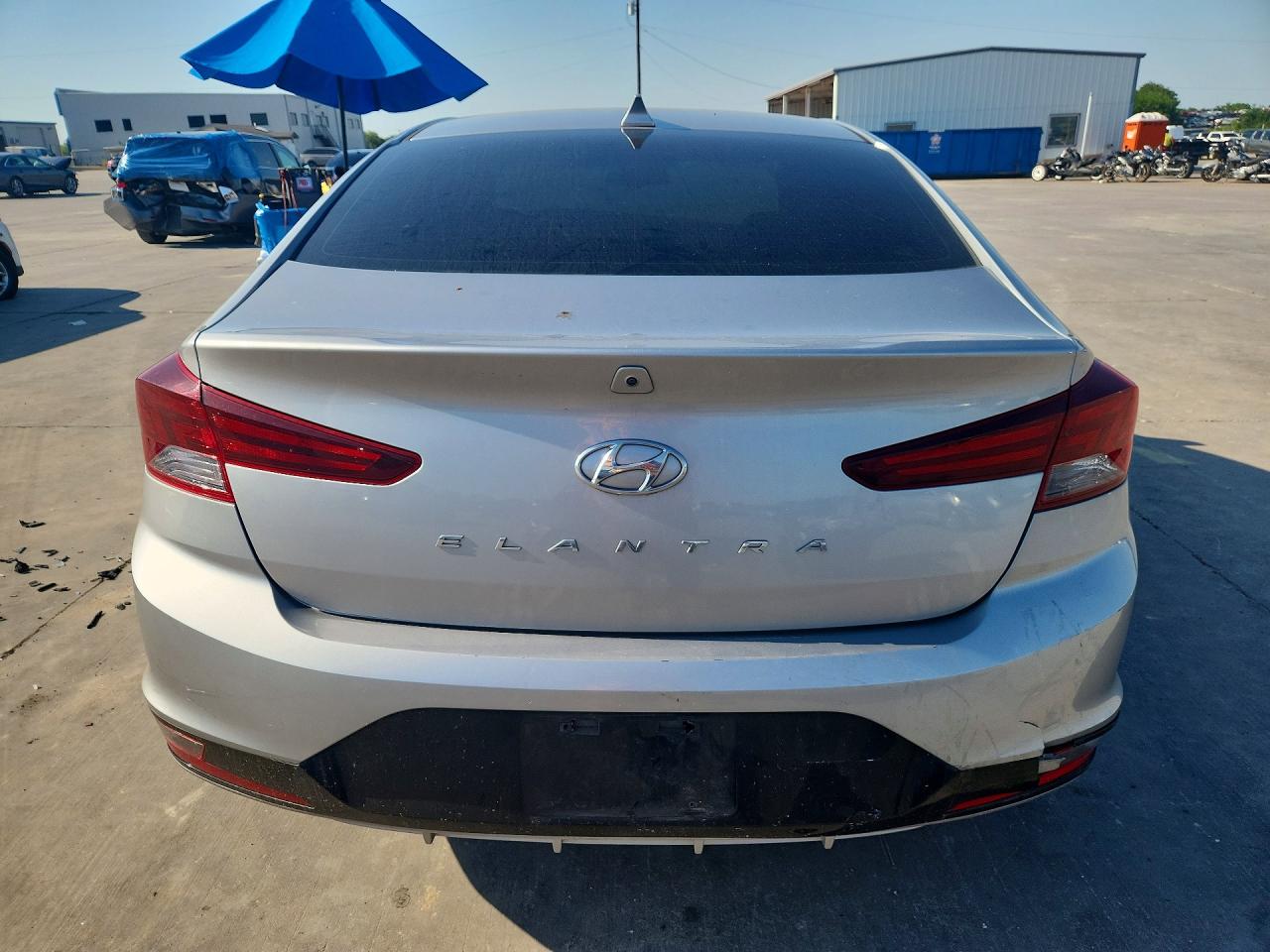Hyundai ELANTRA Sel