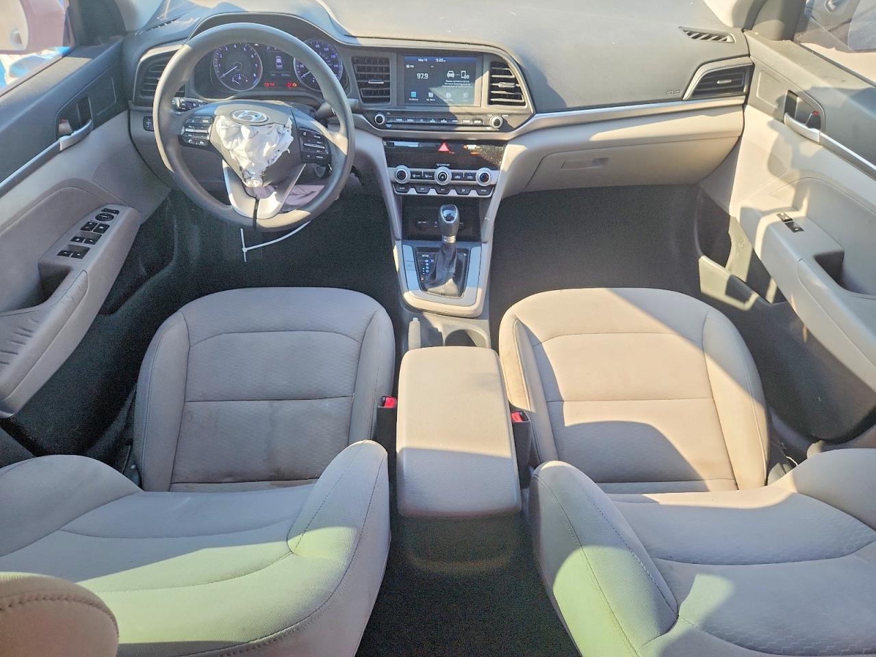 Hyundai ELANTRA Sel