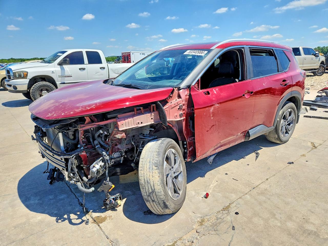 Salvage Nissan Rogue Image