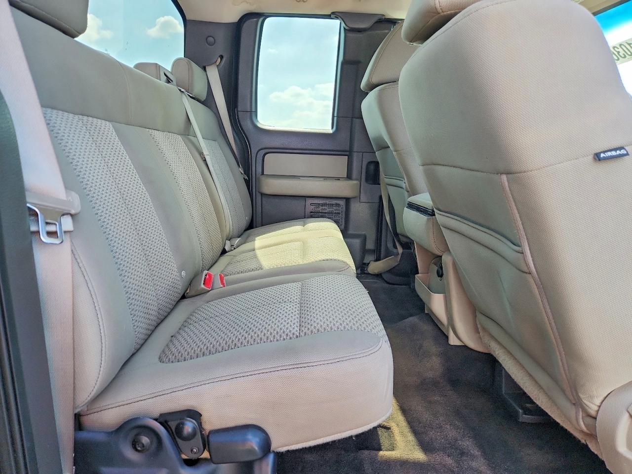 Ford F-150 Super Cab