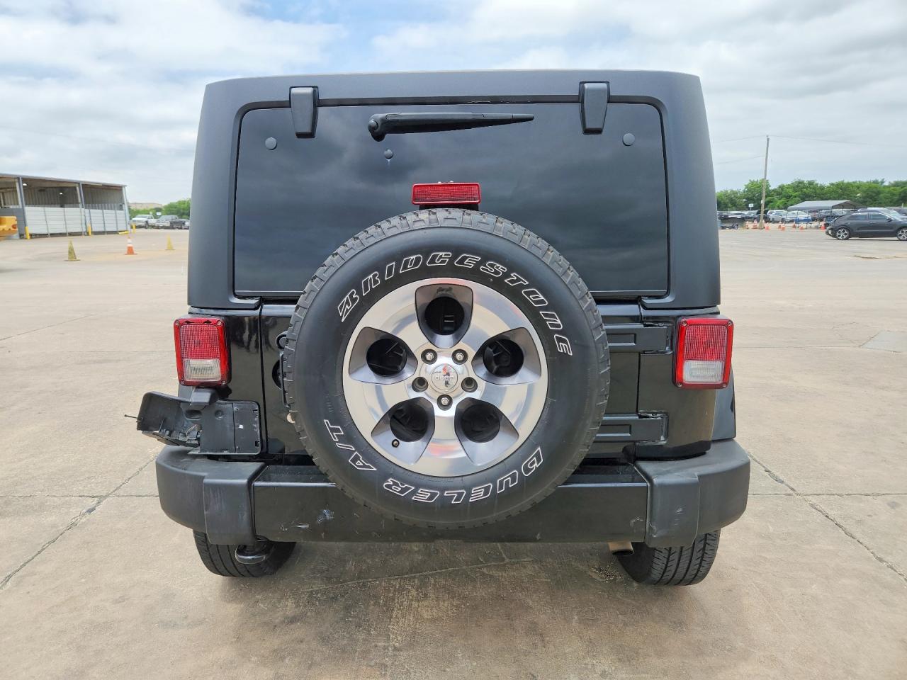 Jeep Wrangler Sahara