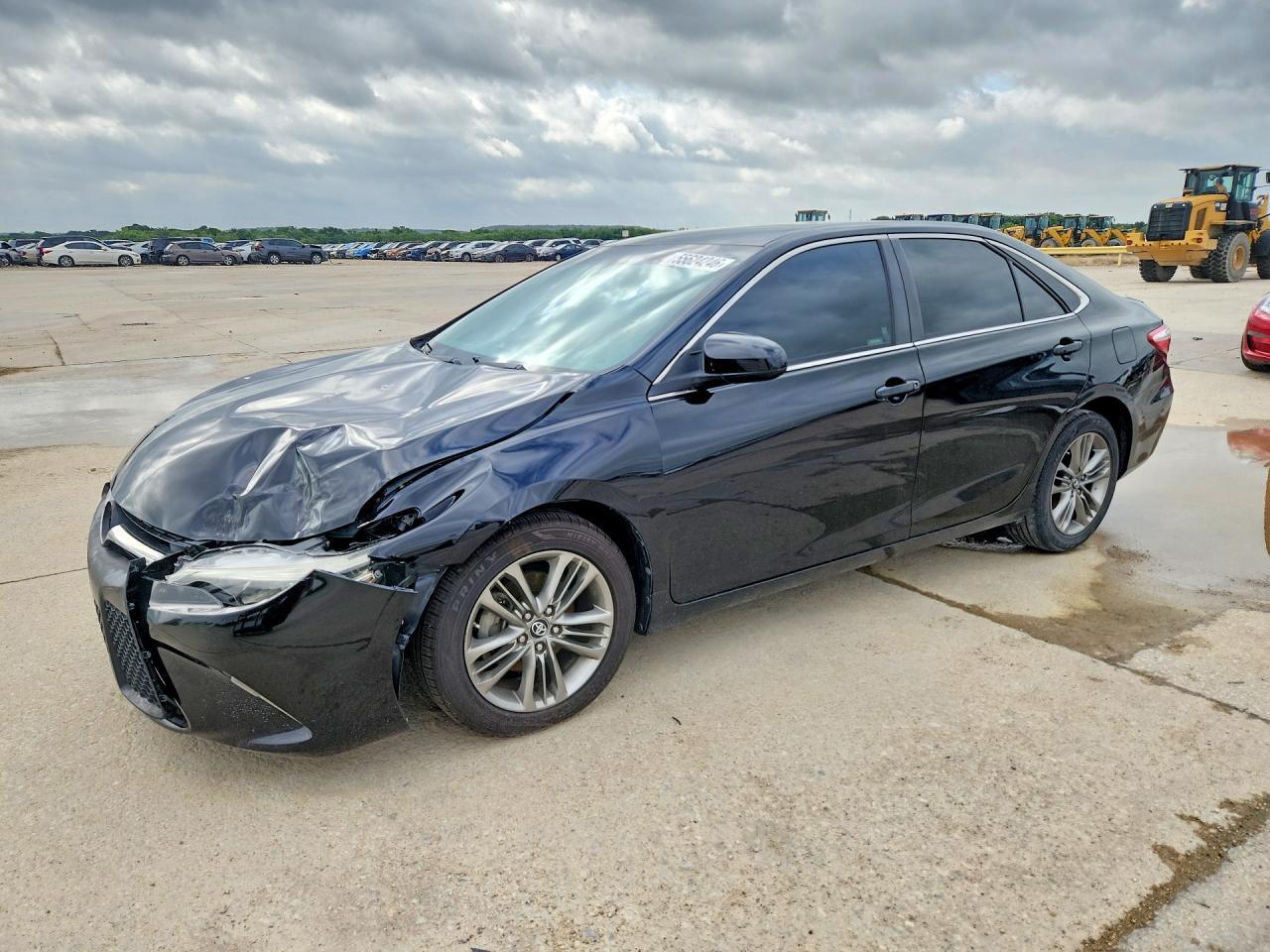 Salvage Toyota Camry Image