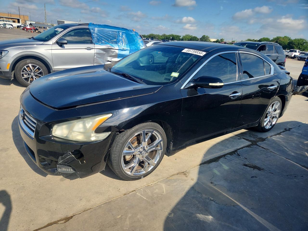 Salvage Nissan Maxima Image