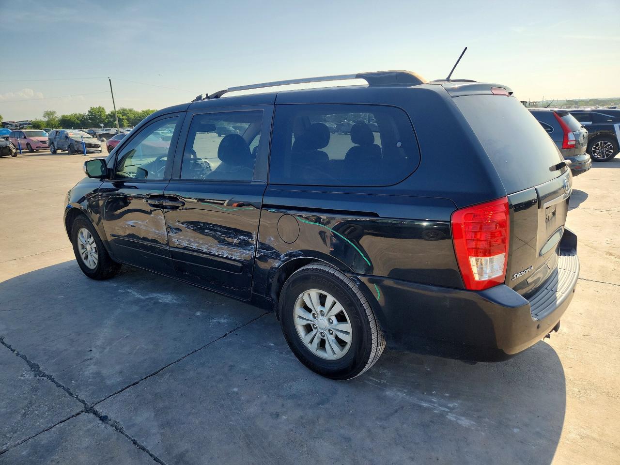 Kia Sedona Lx