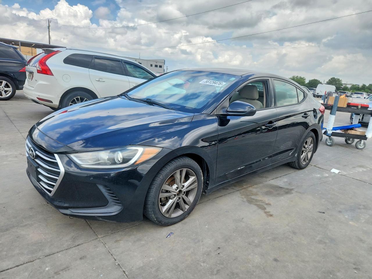 Salvage Hyundai ELANTRA Image