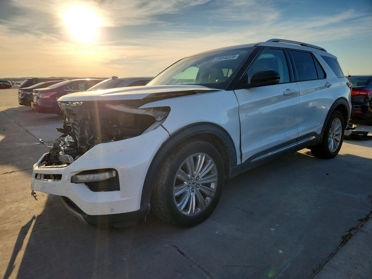 Salvage Ford Explorer Image