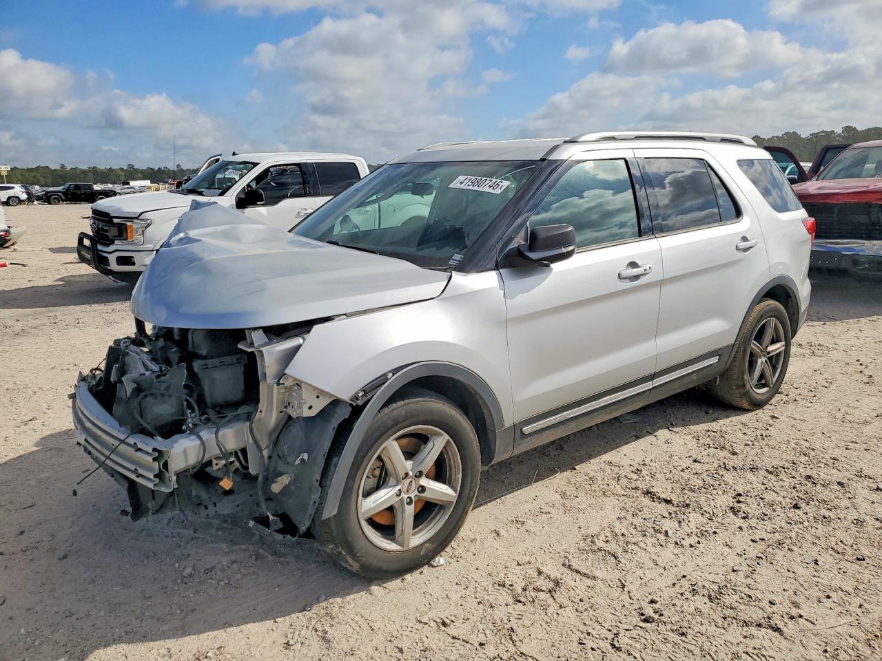 Salvage Ford Explorer Image
