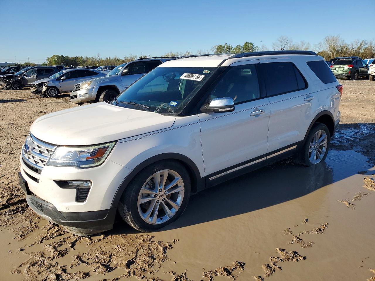 Salvage Ford Explorer Image