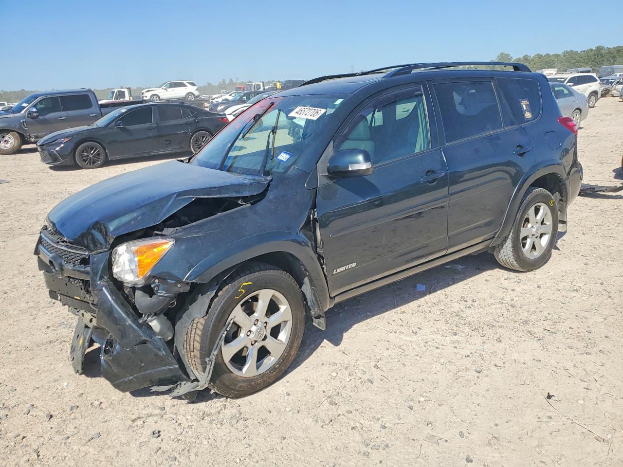 Salvage Toyota RAV4 Image