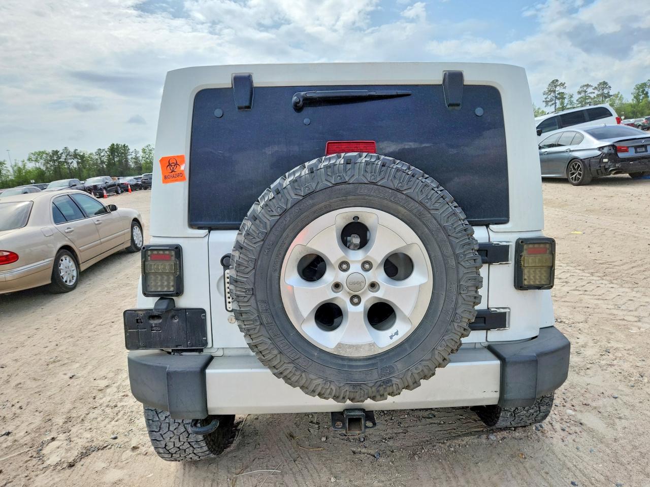 Jeep Wrangler Sahara
