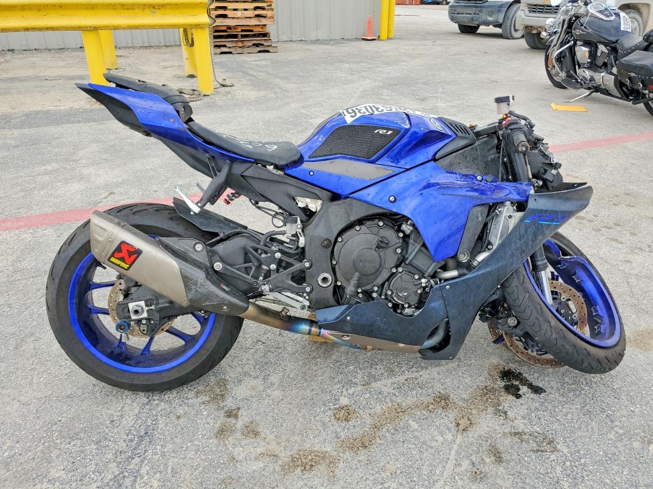 Salvage Yamaha Yzf1000 Image