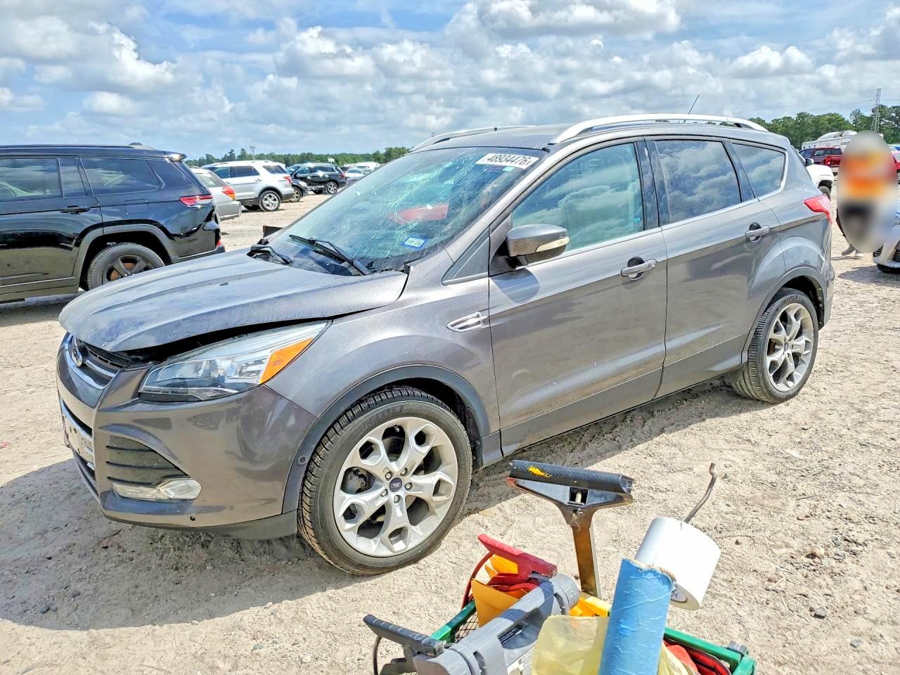 Salvage Ford Escape Image
