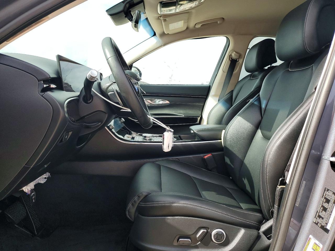 Genesis Gv70 2.5t 2.5t Select