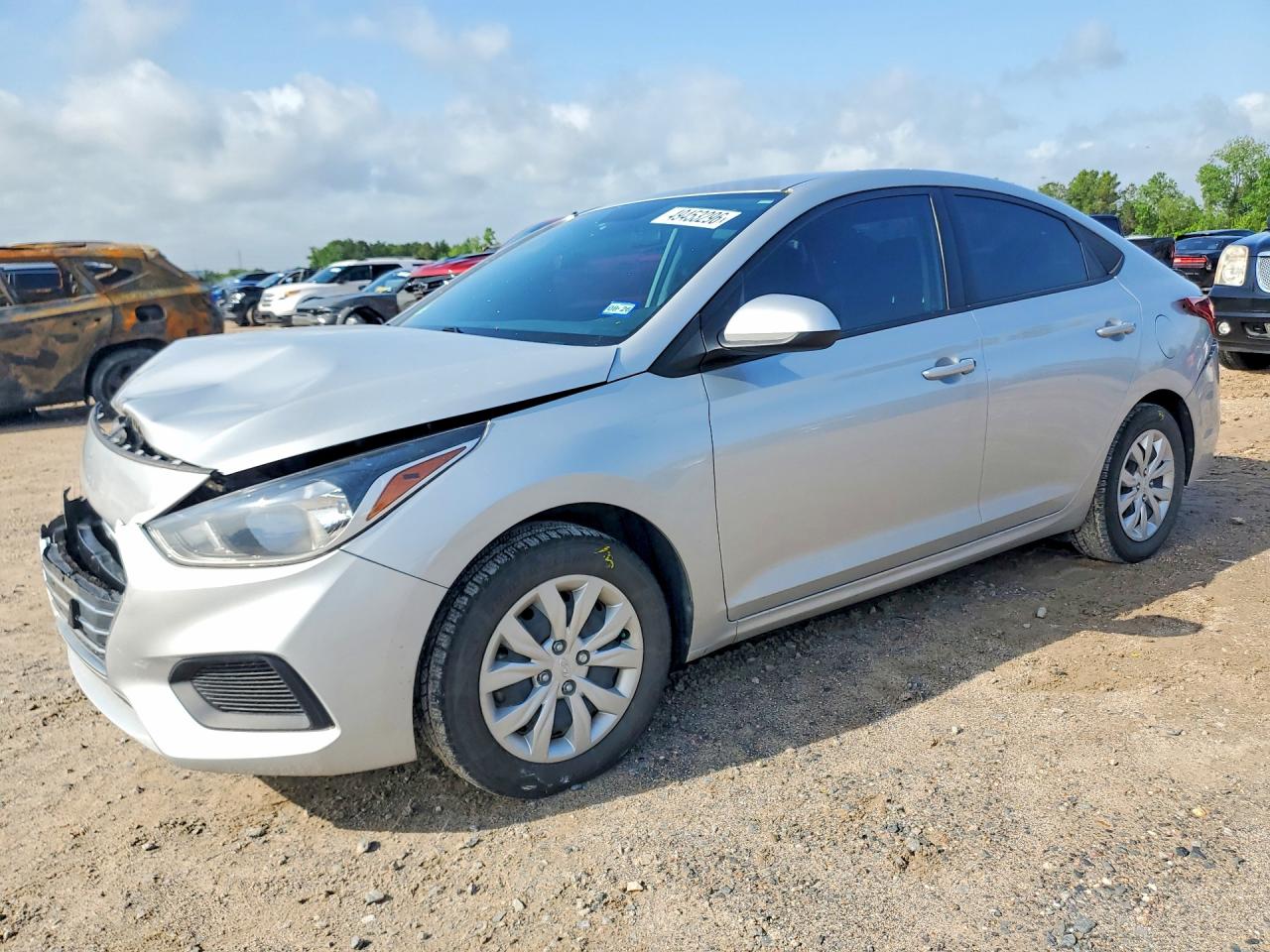 Salvage Hyundai ACCENT Image