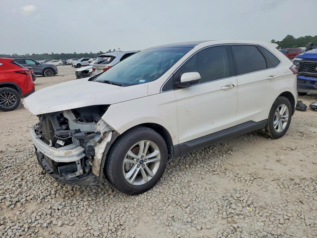 Salvage Ford Edge Image
