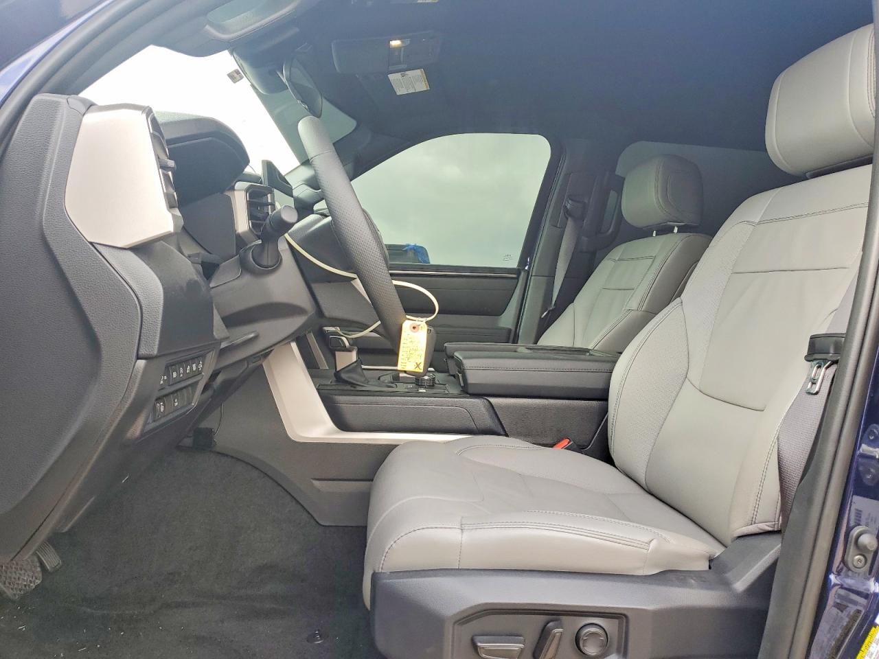 Toyota Tundra Sr5