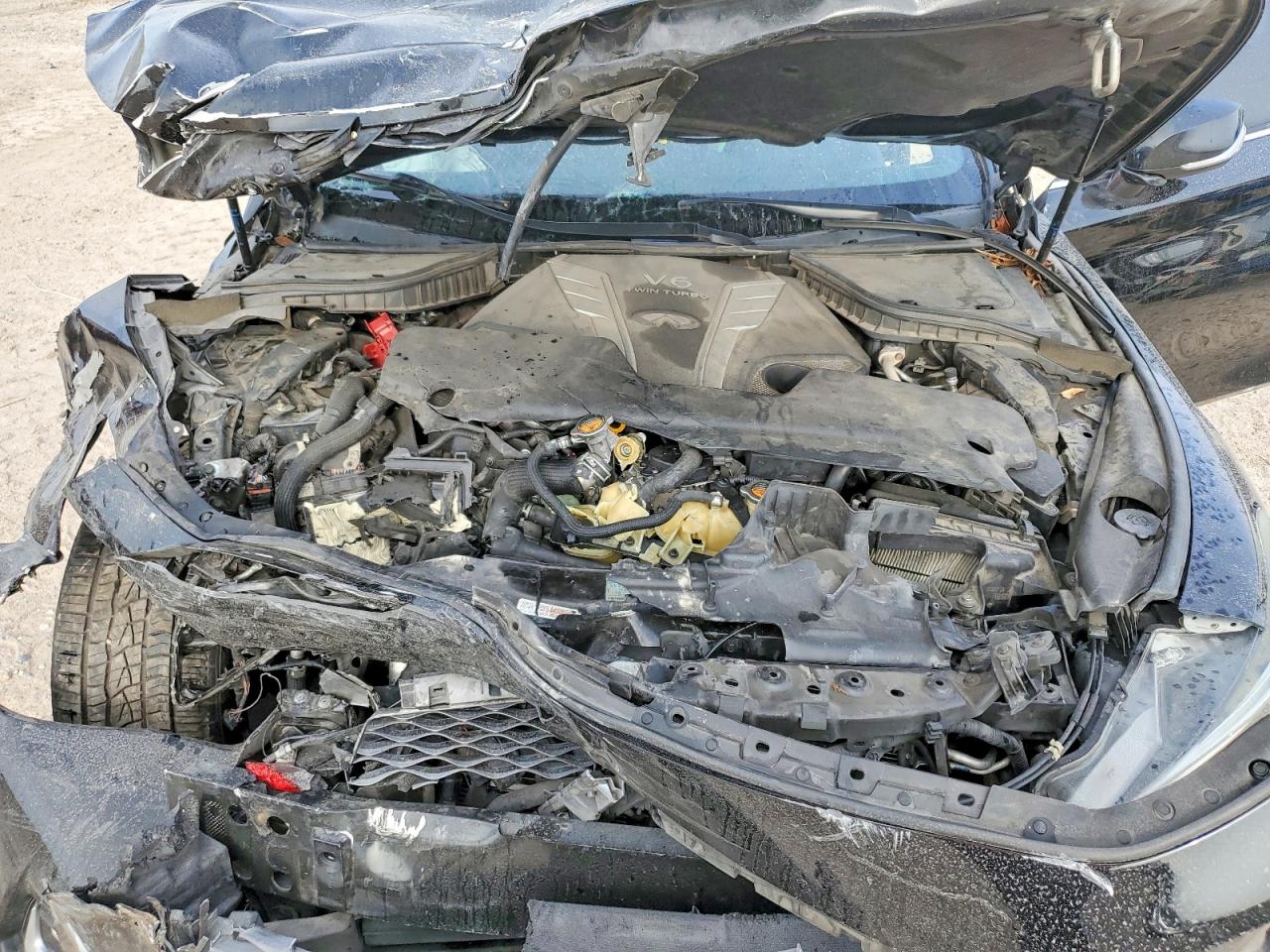 INFINITI Q60 3.0t Luxe