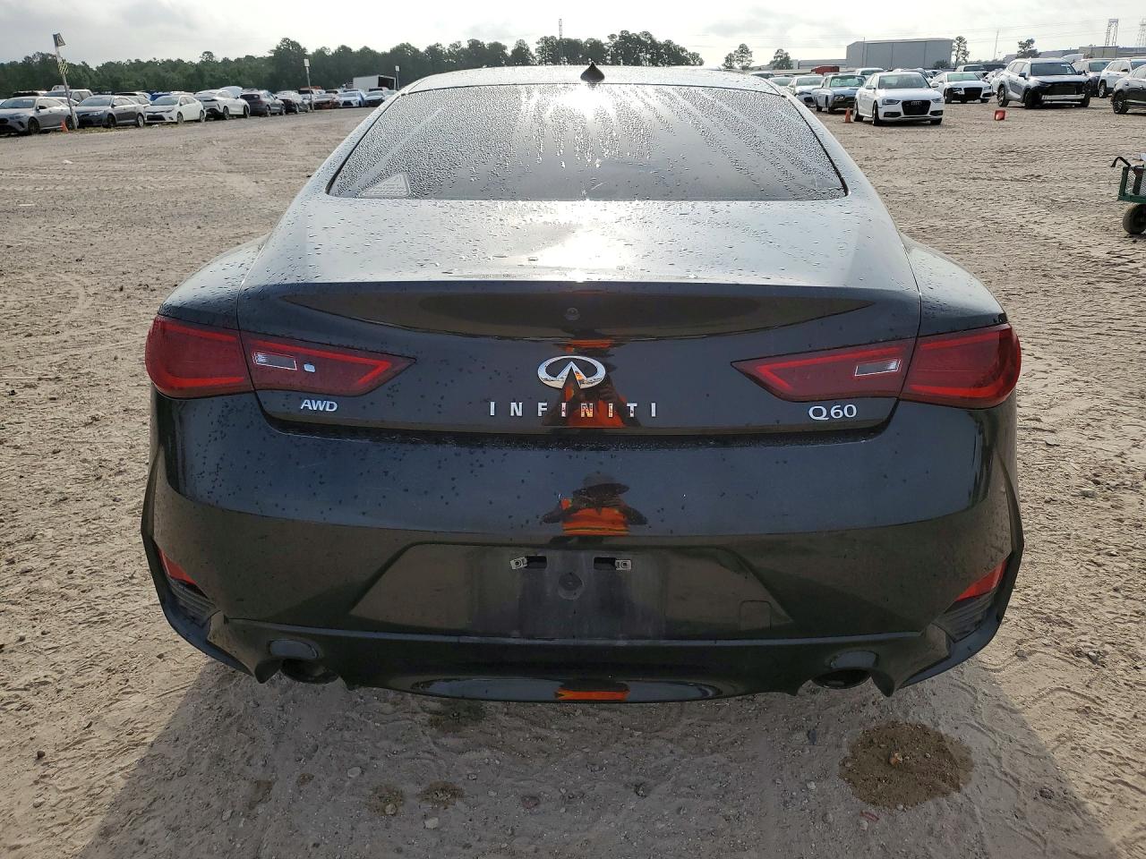INFINITI Q60 3.0t Luxe