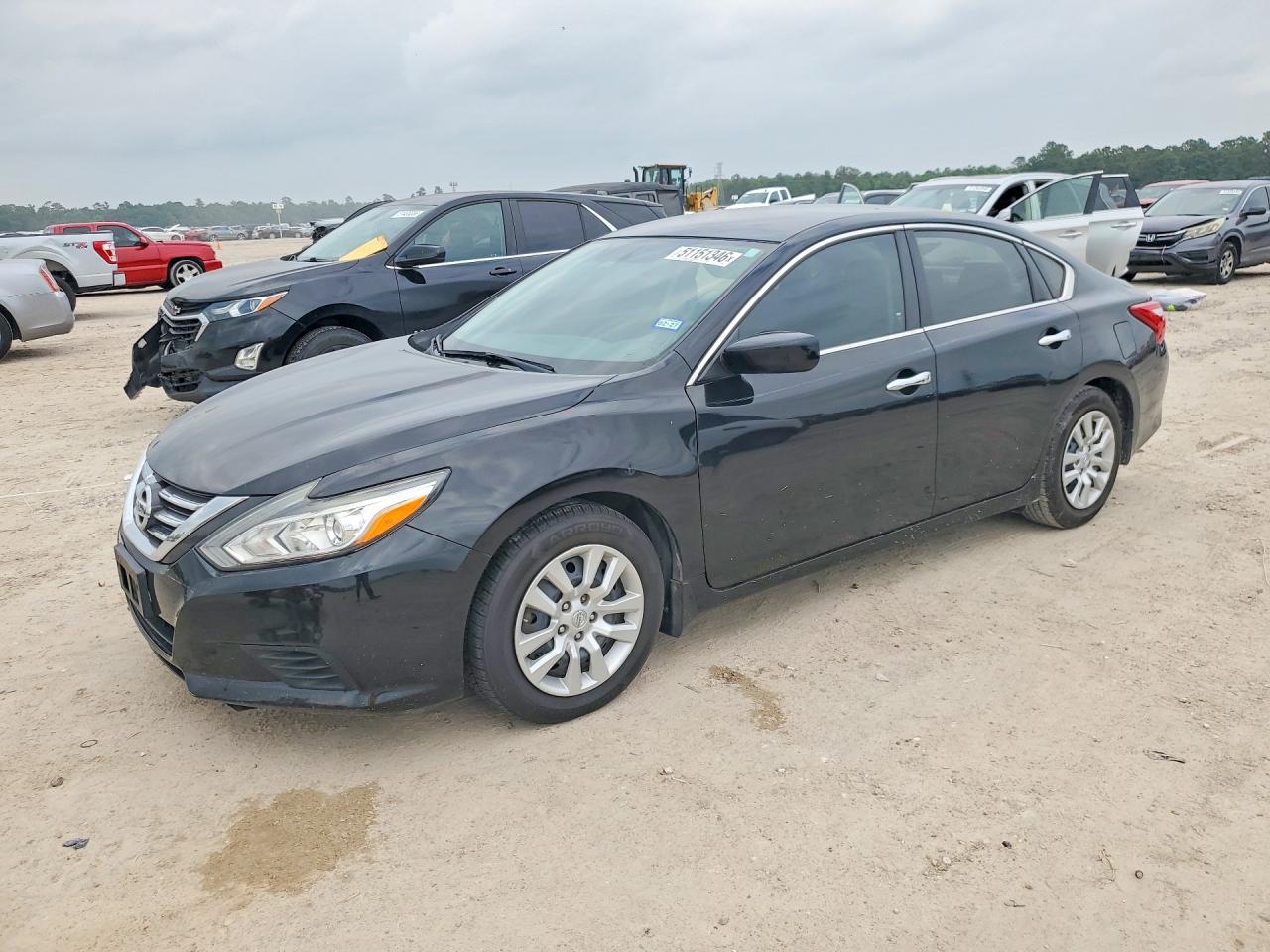 Salvage Nissan Altima Image