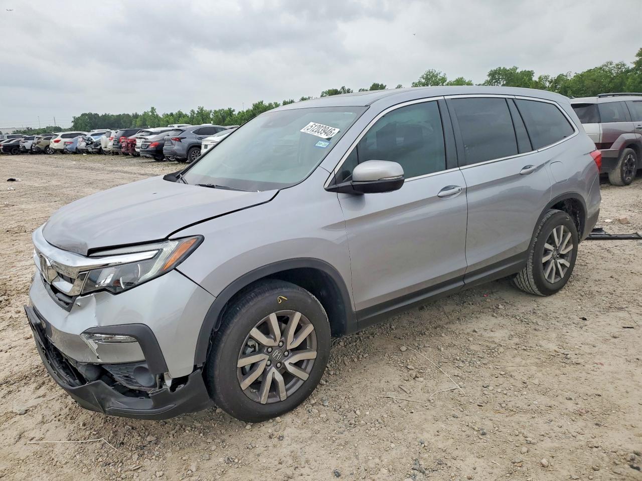 Salvage Honda Pilot Image