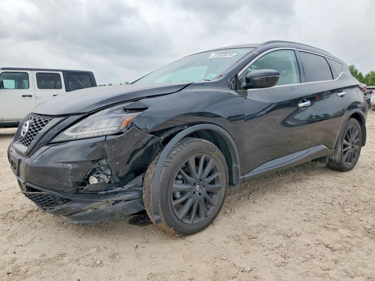 Salvage Nissan Murano Image